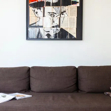 Plum Guide - The Fable Collage Apartment
